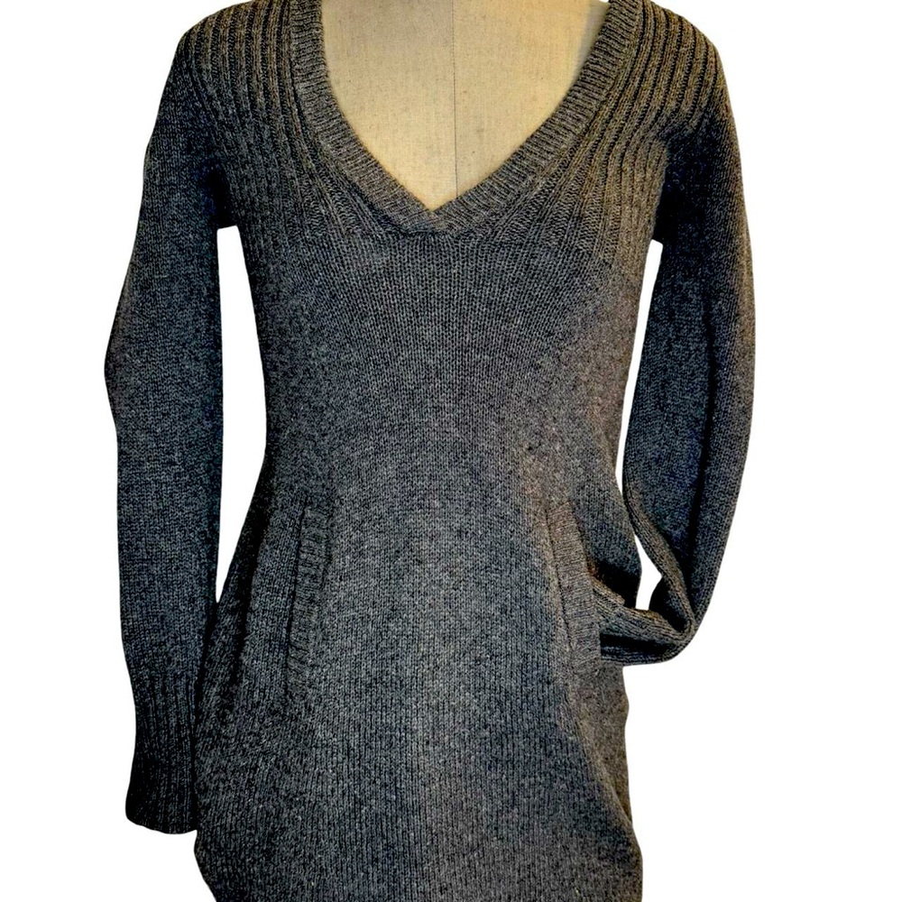 Old Navy 3/4 length charcoal grey pullover sweater with hood